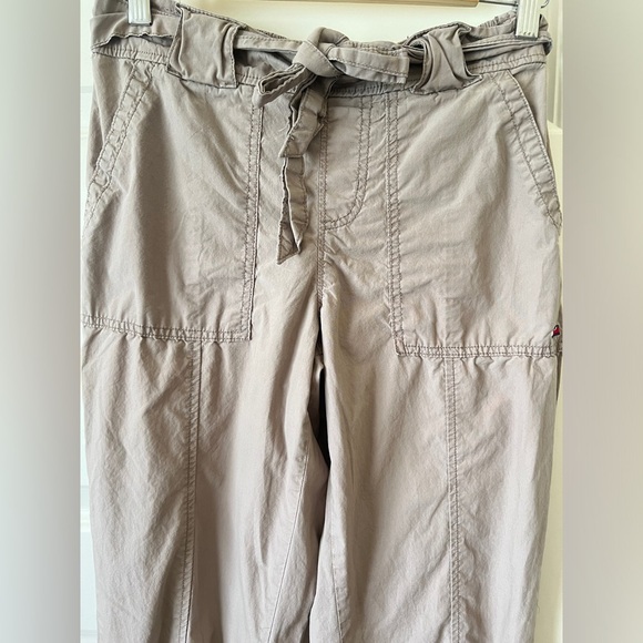 Tommy Hilfiger Khaki Tan Cargo Pants Relaxed Fit - Picture 3 of 5